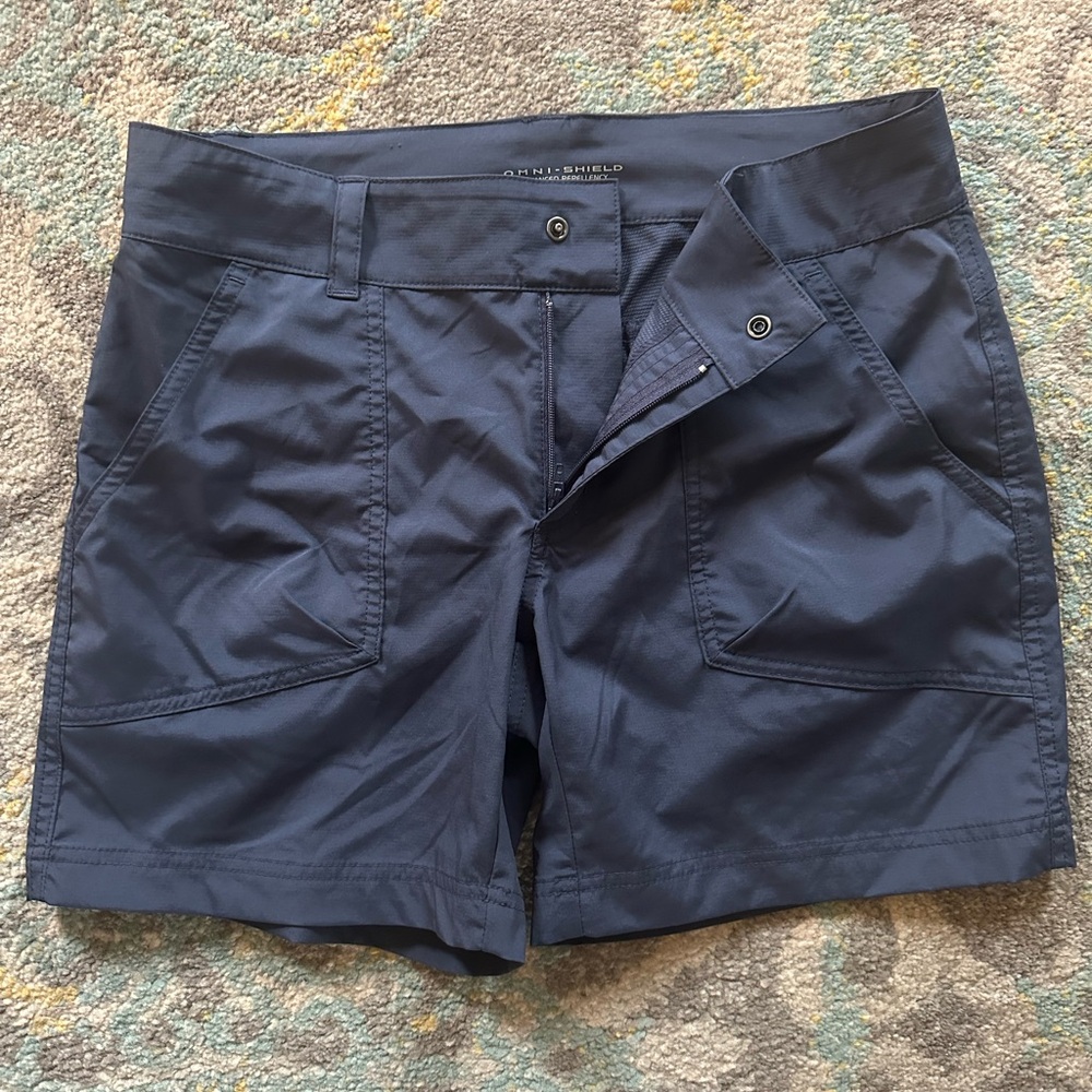 Columbia Blue Cargo Shorts with Belt Loops